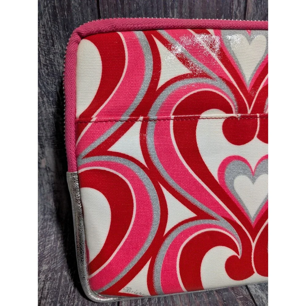 Brighton Padded Zip Top iPad Tablet Case Cover Twirly Hearts Pink Red White